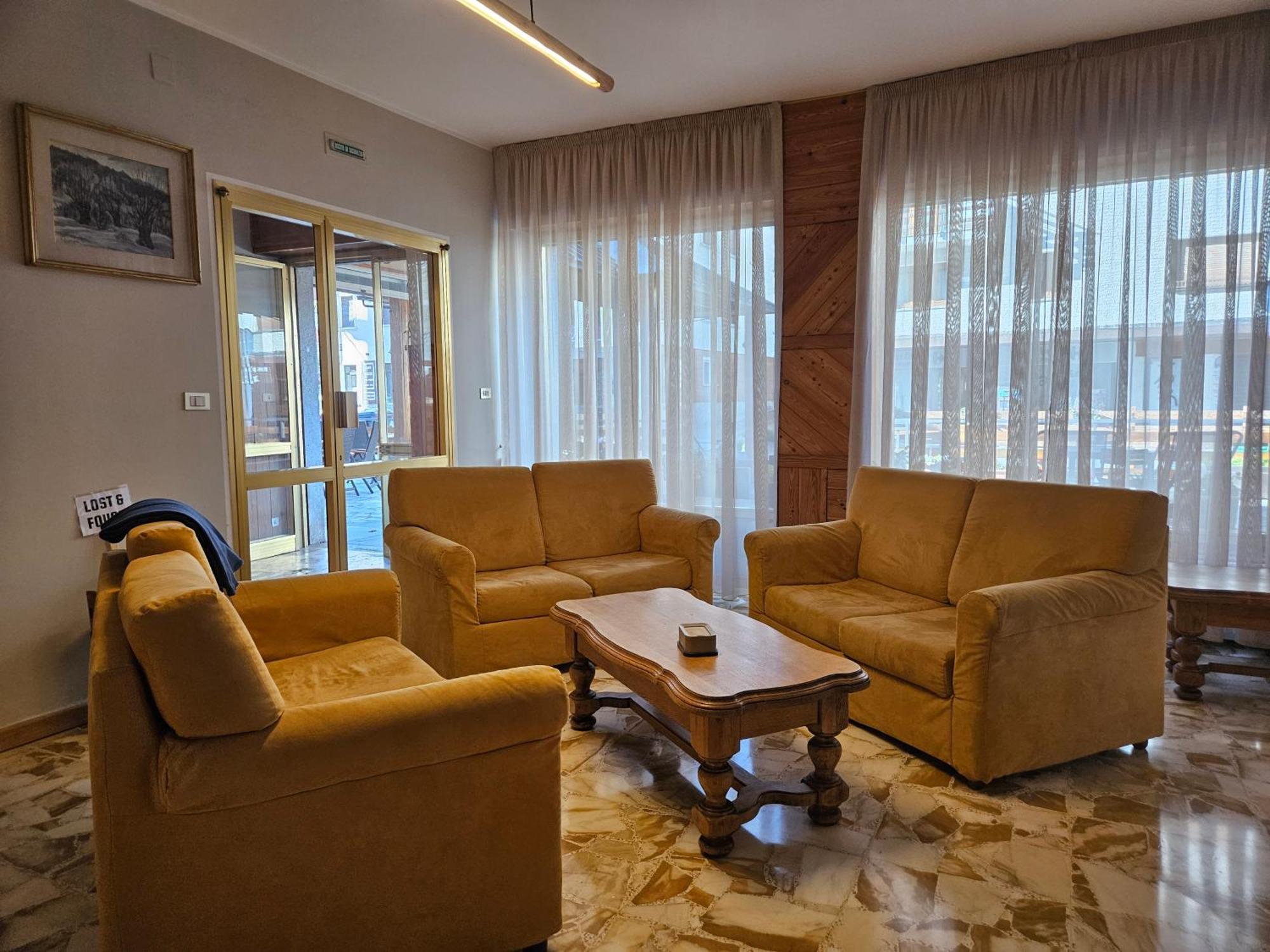 Hotel Holiday Debili Oulx 외부 사진