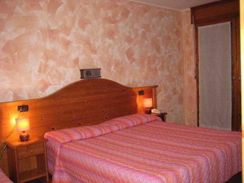 Hotel Holiday Debili Oulx 외부 사진
