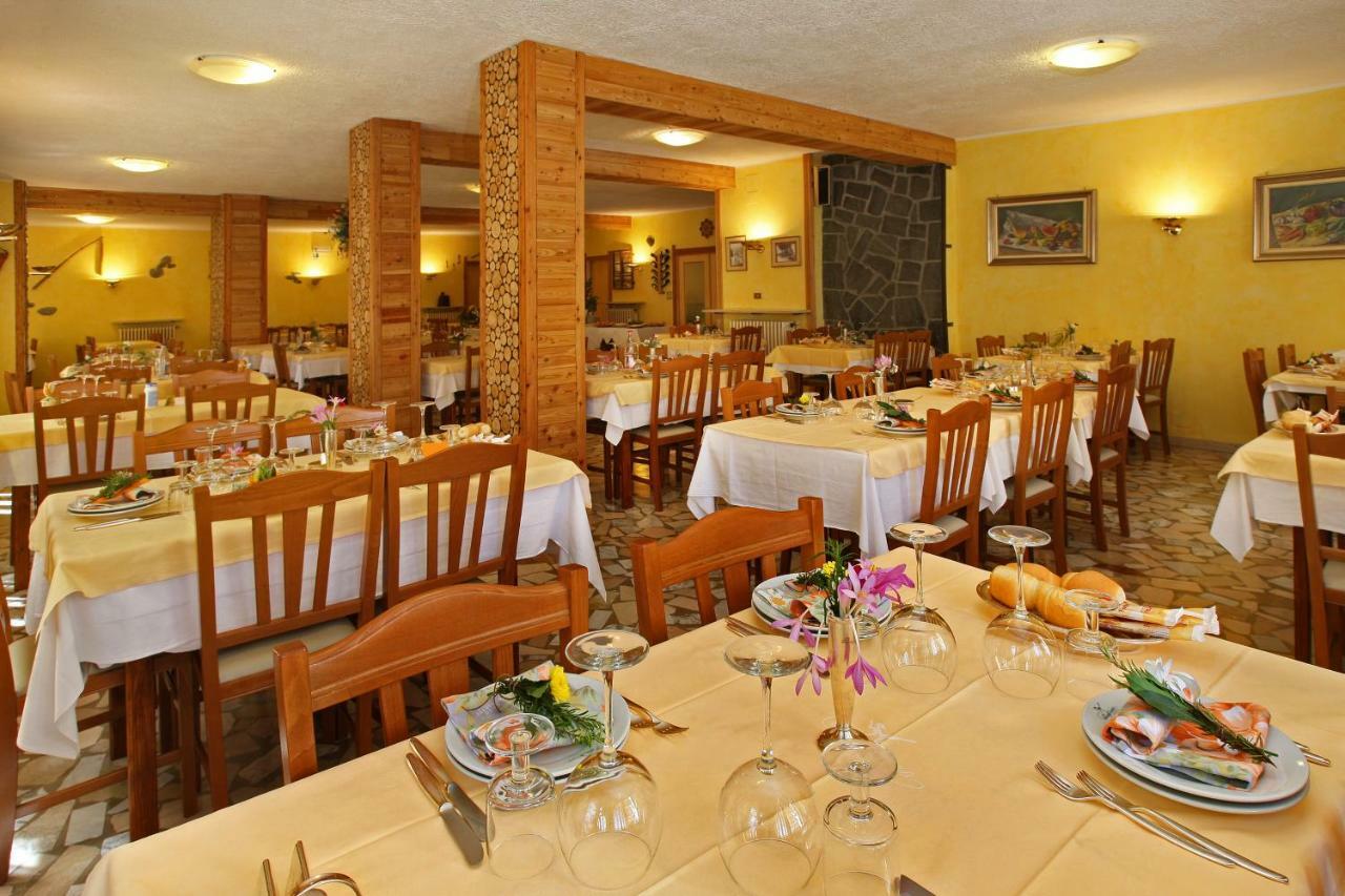 Hotel Holiday Debili Oulx 외부 사진